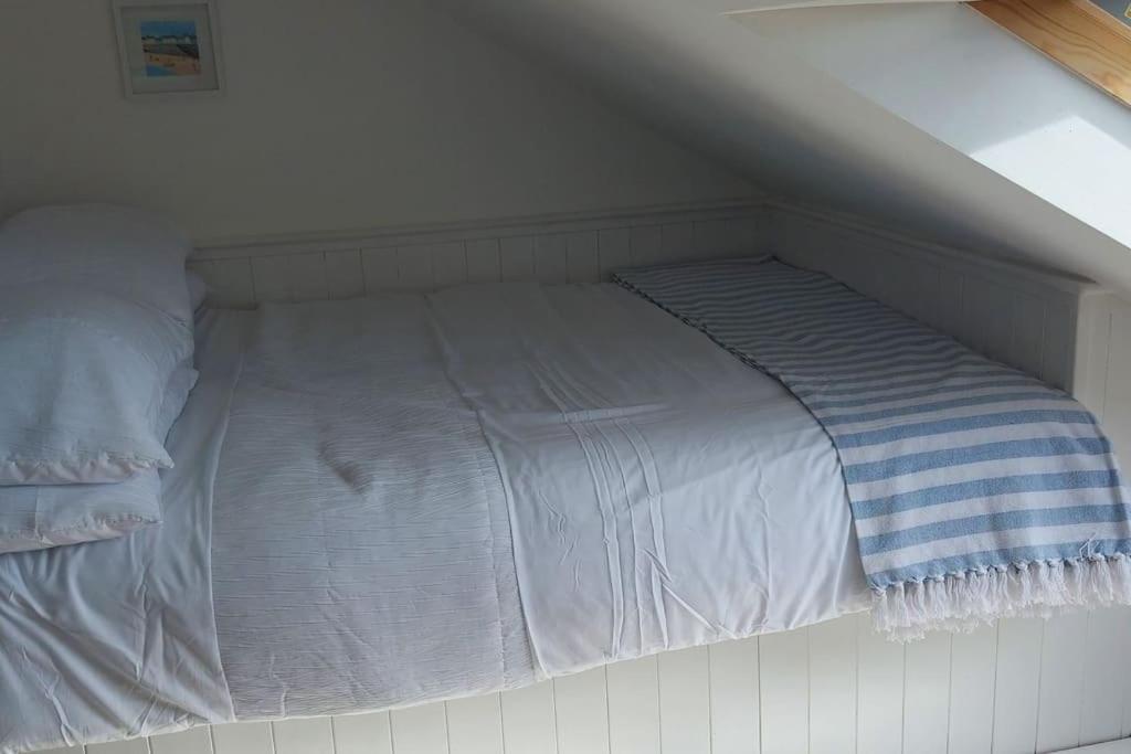 Sea Crest, Beautiful Home In Tenby With Sea Views 外观 照片